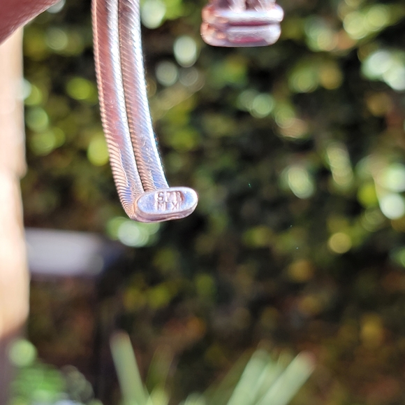 Hercules Knot Sterling Cable Cuff - Picture 4 of 4